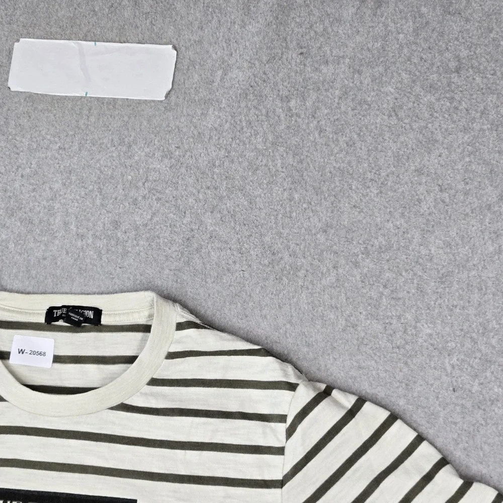 True Religion Men Shirt M White Striped Spellout Logo Short Sleeve
